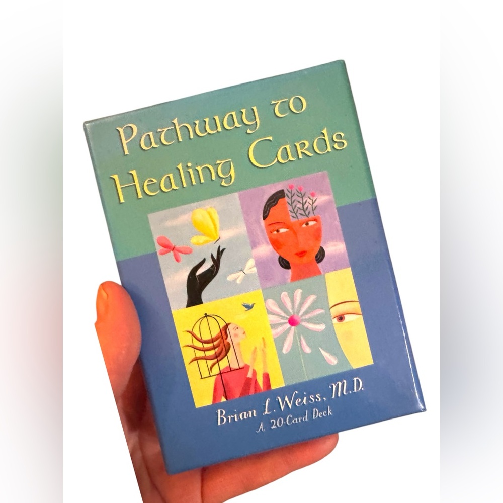 Rare oop Brian Weiss
Healing Mind & Spirit Cards: A 50-Card Deck
oracle
